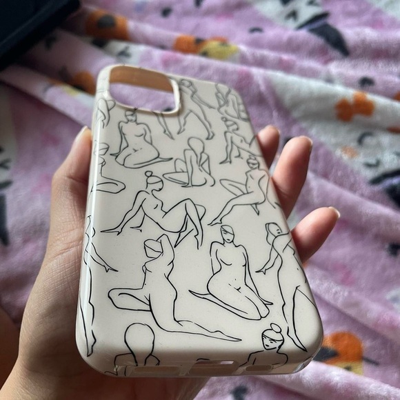 Velvet Caviar iphone 12 pro case - Picture 5 of 6